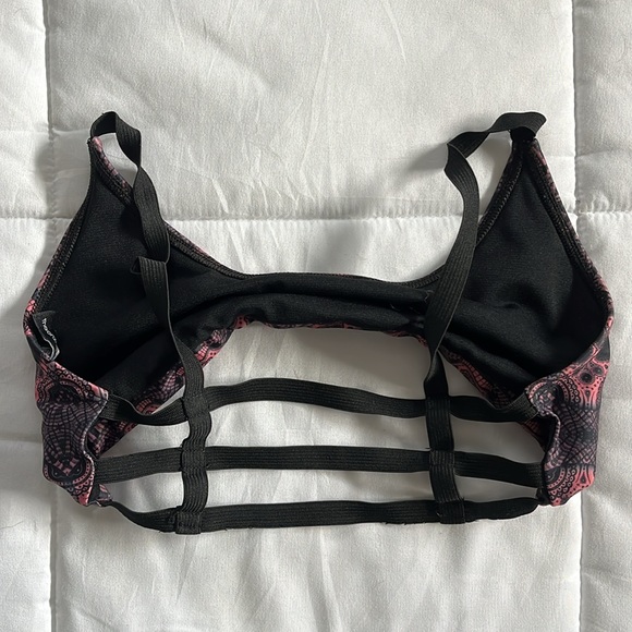 Onzie S/M Cage Back Bra Hot Yoga Sports Bra - Picture 3 of 6